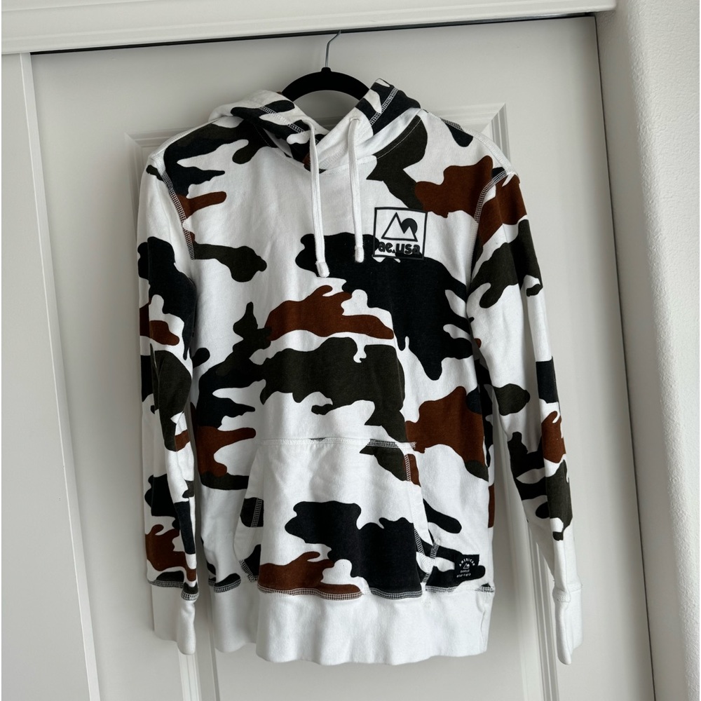 American Eagle camo hoodie